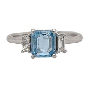1ct Aquamarine Ring in Solid 14K White Gold with Natural Baguette Diamonds